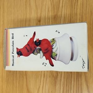 Musical porcelain bird decor